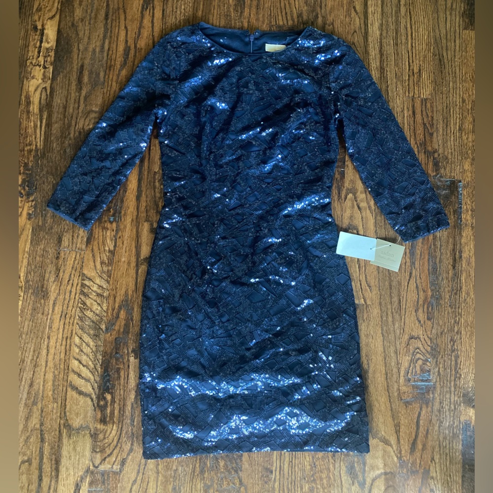 Size 2, Aidan sequence above knee dress